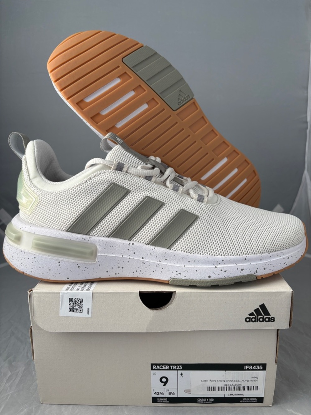 New Adidas Men’s Shoes size 9 Grey White Sneaker Accents and Gum Outsole